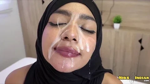Indian guy Fucks Muslim Hijabi Teen and Cum Covers her on this Eid | Niks Indian